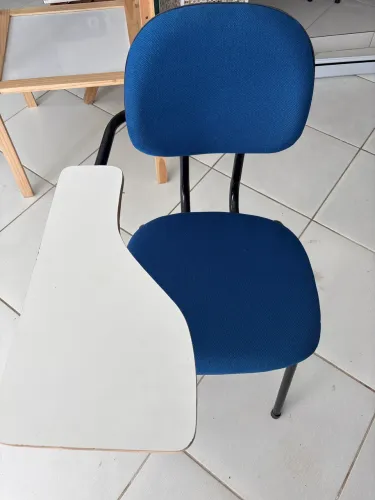 Cadeira Escolar e Universitária