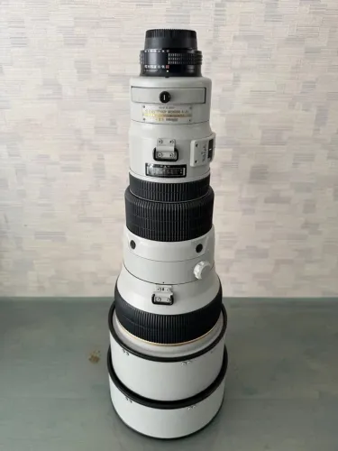 Nikon AF-S 400mm 2.8 ( branca )