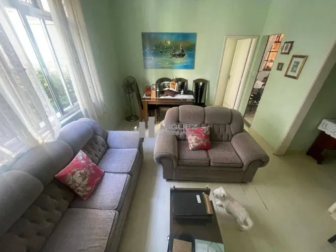 Apartamento à venda na Tijuca, Rua Radmaker, com vista para a Praça Xavier de Brito! São 1