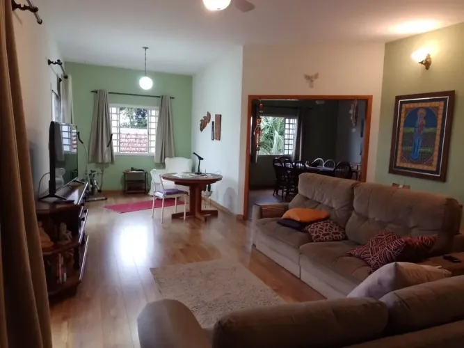 Sobrado com 4 dormitórios à venda, 962 m² por R$ 2.300.000,00 - Quiririm - Taubaté/SP
