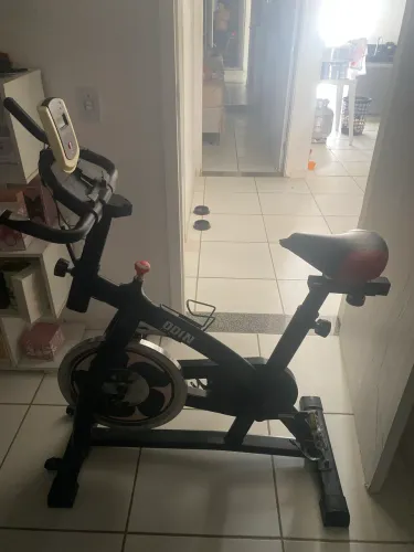 Bicicleta Ergométrica Para Spinning Mecanica 6kg PACE2000 Odin Fit Cor Preto/Vermelho