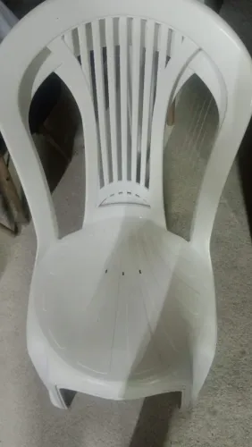 Cadeira de plástico