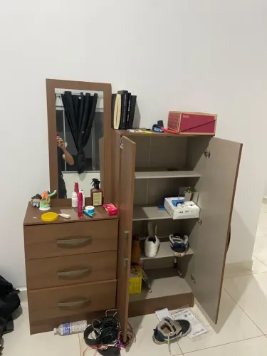 Cômoda com espelho