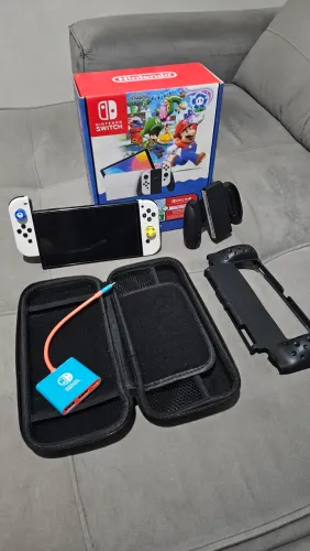 Nintendo Switch OLED 184GB Seminovo - Excelente