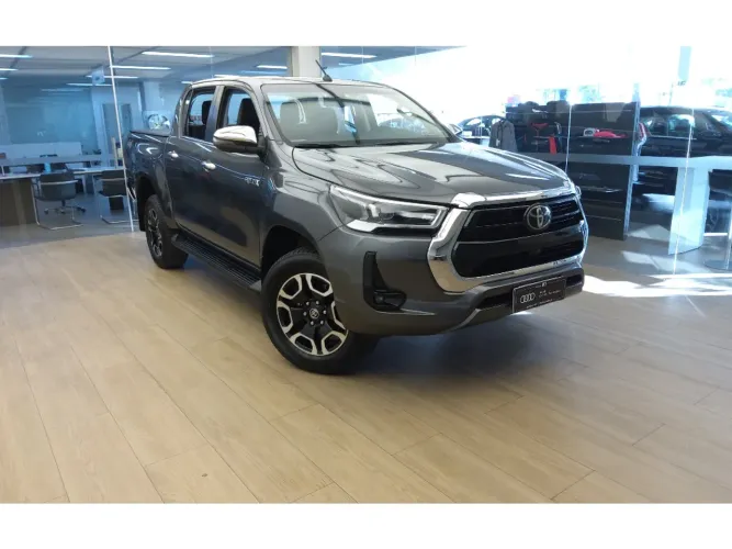 Toyota Hilux CD SRX 4X4 2.8 TDI 16V Diesel Aut. 2025