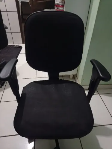 Cadeira de escritório com amortecedor