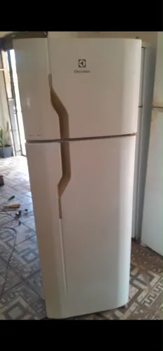 GELADEIRA ELETROLUX 220v