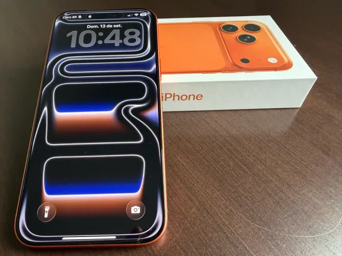 iPhone 17 Pro - 6 meses de uso (Garantia até março de 2027) 10x sem juros