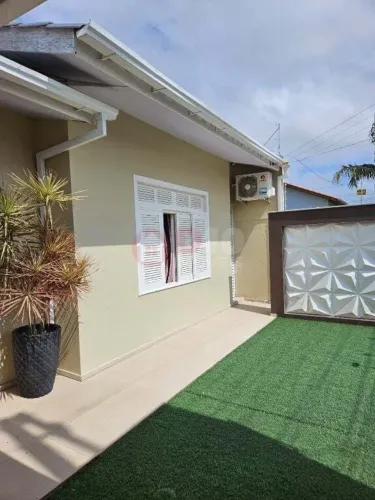 Casa com Suíte e Área Gourmet à Venda na Coloninha em Araranguá SC