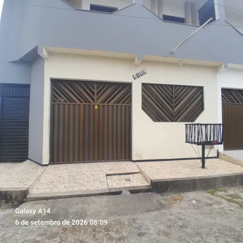 Aluga-se casa na piabeta