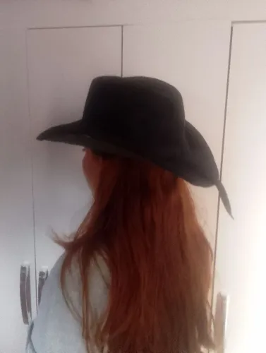 Chapéu camurça novo 25 reais