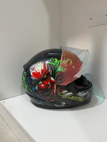 Capacete número 60 (aceito cartão) negociável 