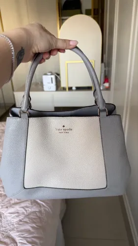 Vendo Bolsa Kate Spade de Couro , Cinza .