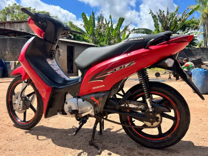 Vendo moto biz 125