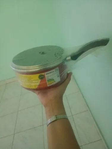 Panela antiaderente com tampa de vidro