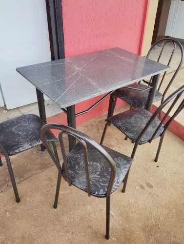 Jogo de mesa novo, pedra granito