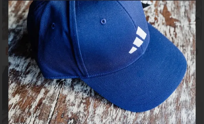 Boné Adidas 
