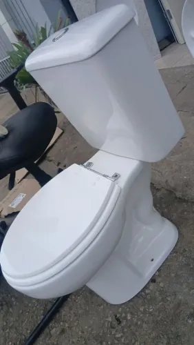 Vaso Acoplado  Incepa com Jato Plus e Assento em Polietieno 
