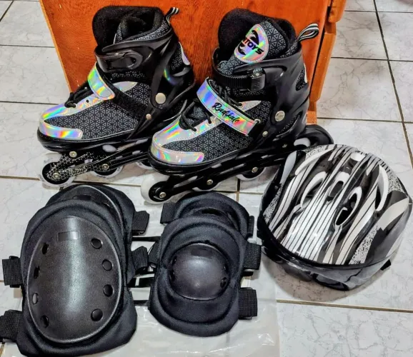 Vendo Patins nunca usado - Nr 38-41 + kit de segurança, capacete, joelheira e cotoveleira.