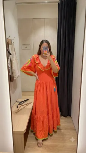 Vestido novo da Amarante na etiqueta com 50% de desconto  