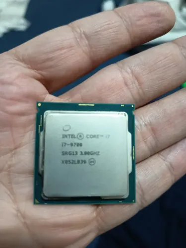 Intel core i7 9700