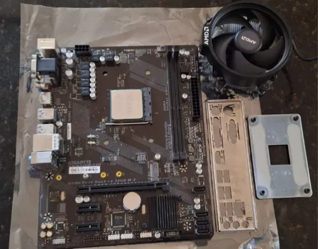 ? Kit Upgrade AMD: Ryzen 5 3400G + Gigabyte A320M + Cooler + Brindes