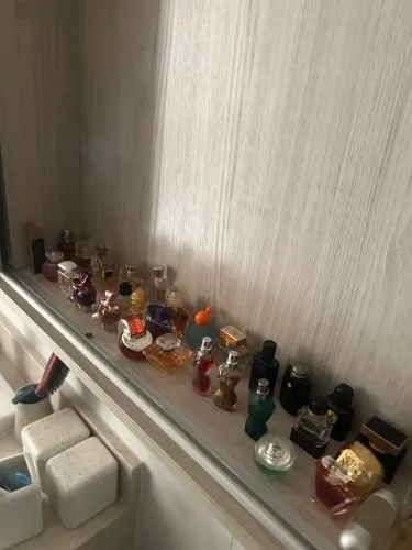 Vasta Coleçao de Mini Perfumes (miniatura)