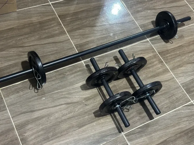 Kit treino - 1 barra de 1,20cm + 2 barrinhas para halteres + 6 anilhas de 3kg