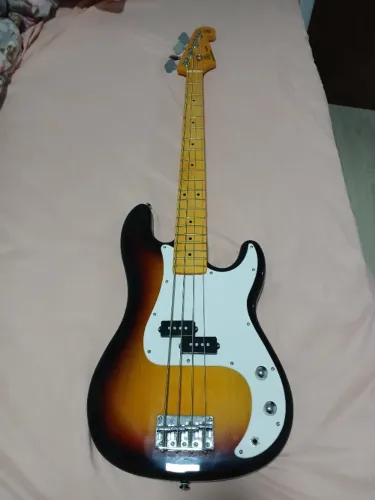 Baixo SX Spb57