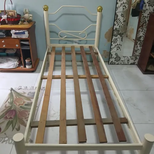 Cama de solteiro completa