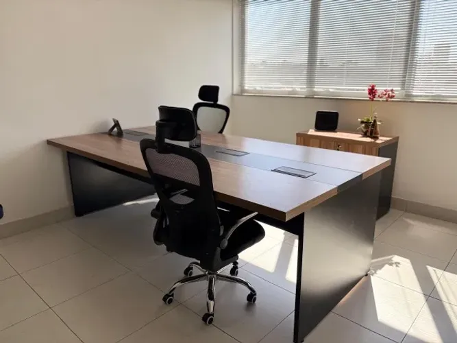 Mesa de reunião + Mesa de Escritório 4 lugares (Novo)