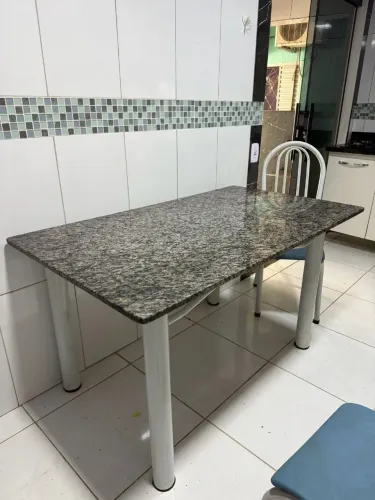 Mesa de mármore