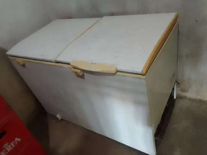 Vende-se frizer
