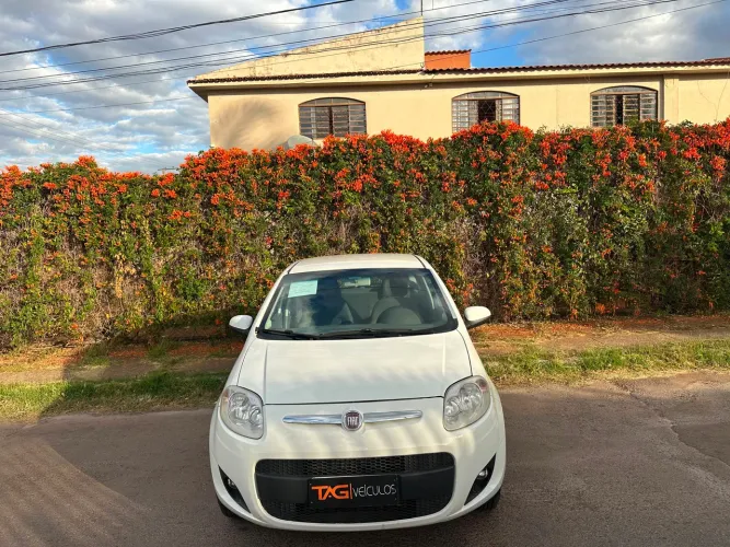 Fiat Palio Attractive 1.0 EVO Fire Flex 8V 5P 2013