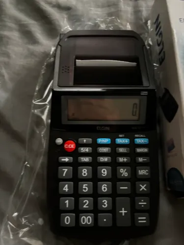 Calculadora de mesa portátil