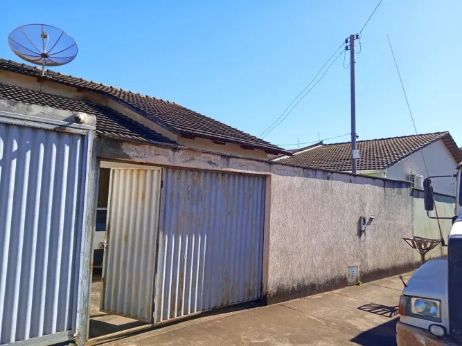 Vendo casa em Palmeiras de Goiás