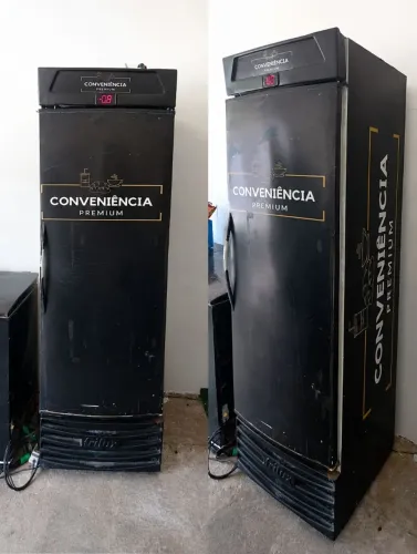 Freezer vertical para conveniência