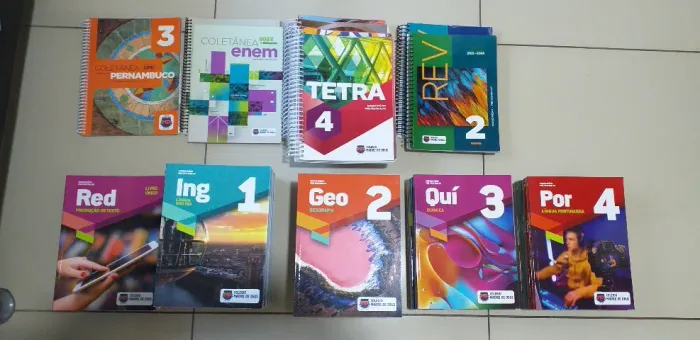 Kit completo ENEM E VESTIBULARES - POLIEDRO (2024 - boas condições)