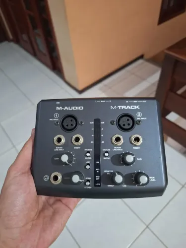 Interface de Áudio M-audio M-track 