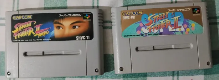 Coleção com 2 Cartuchos de Super Nintendo, Street Fighter 2 turbo e Super Street Fighter .