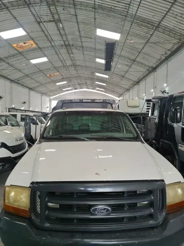 Ford F4000 / 2008 / Carroceria com cabine suplementar