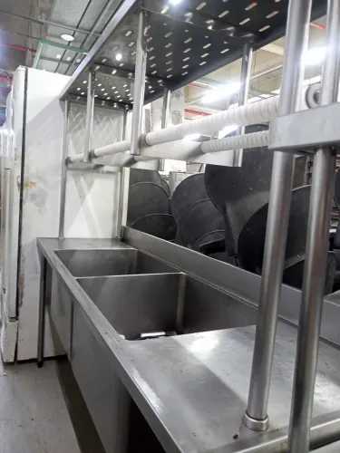 Pia Inox , cuba dupla, bancada da Macom / com escorredor acoplado , toda em Inox 