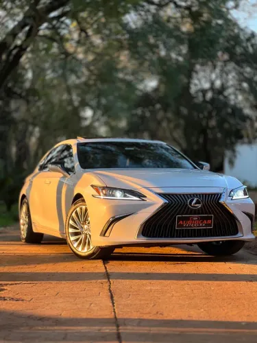 Lexus ES-300H ES300h 2.5 16V Aut. (hybrid) 2019
