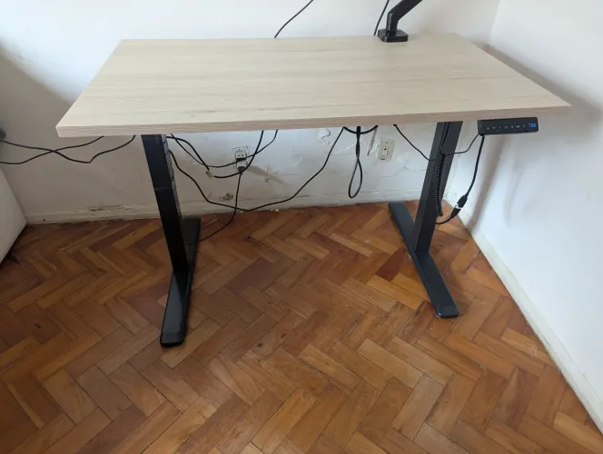Mesa com regulagem de altura elétrica Slikdesk Selectia (Standing desk)