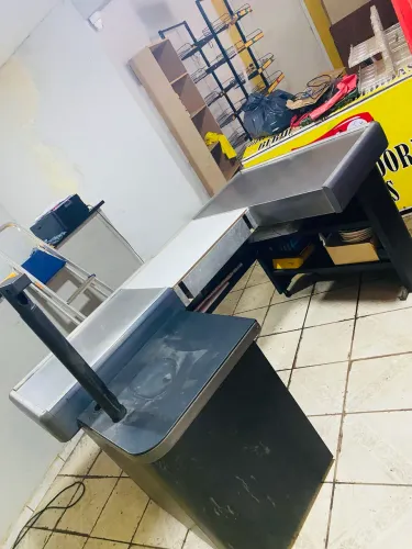 Vende se caixa de supermercado, comércio similar , valor : $700,00 