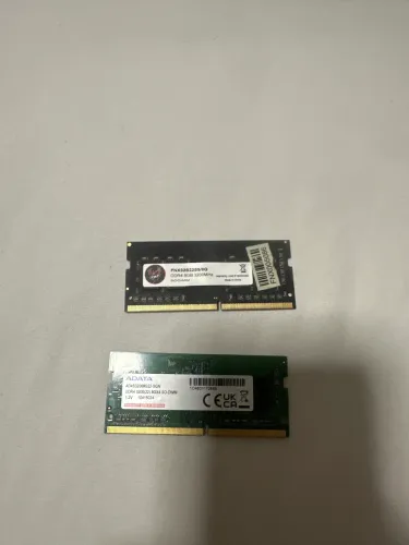 DUAS MEMÓRIAS RAM 8GB DDR4 3200MHz seminovas