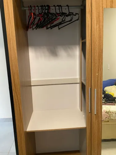 Vendo guarda-roupa 3 portas desmontado