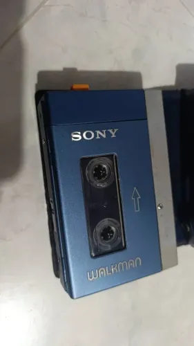 Walkman Sony TPS-L2 o primer walkman da historia