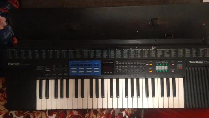 teclado Casio ct470