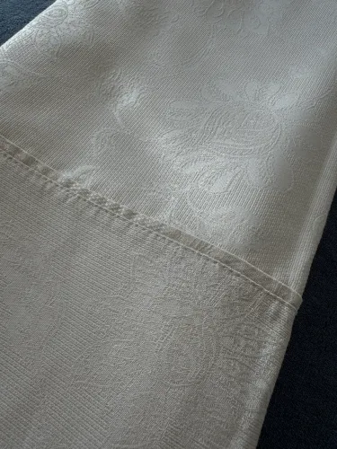 Toalha de Mesa Karsten Sienna 2,20 x 2,20 m 